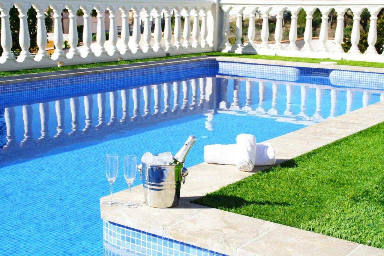 فيلا Casa Hibiscus كاليبي المظهر الخارجي الصورة